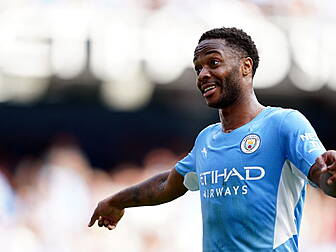 Sterling open to move away fro...